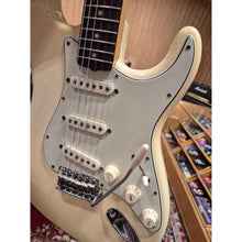 Ladda upp bild till gallerivisning, Stratocaster 1963 Olympic White Refin