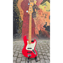 Ladda upp bild till gallerivisning, American Jazz Bass Hot Rod Red 2001