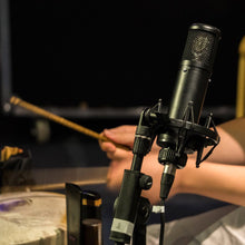 Ladda upp bild till gallerivisning, sE Electronics - SE2300 stormembransmikrofon - Musik Utan Gränser