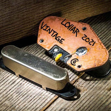 Ladda upp bild till gallerivisning, Vintage T Neck