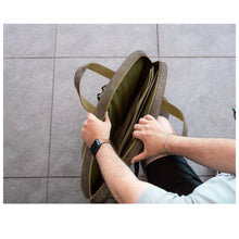 Load image into Gallery viewer, Meinl - MVHC22DB Vintage Cymbal bag 22'' w/BP straps, Dark Brown - Musik Utan Gränser