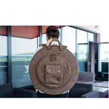 Load image into Gallery viewer, Meinl - MVHC22DB Vintage Cymbal bag 22'' w/BP straps, Dark Brown - Musik Utan Gränser
