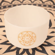Ladda upp bild till gallerivisning, Meinl Sonic Energy - SOLCSB12-174 Solfeggio Crystal Singing Bowl 12" 174 Hz F3 - Musik Utan Gränser