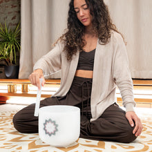 Load image into Gallery viewer, CSB432LF Lotus Flower Crystal Singing Bowl 9" Note A4 Brow
