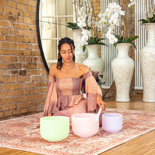 Ladda upp bild till gallerivisning, Meinl Sonic Energy - CSBR10F Crystal Singing Bowl 10"/F/432Hz - Musik Utan Gränser