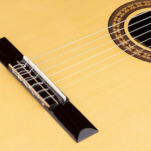 Ladda upp bild till gallerivisning, Salvador Cortez - CS-50 klassisk gitarr granlock - Musik Utan Gränser