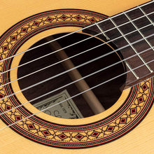 Ladda upp bild till gallerivisning, Salvador Cortez - CS-50 klassisk gitarr granlock - Musik Utan Gränser