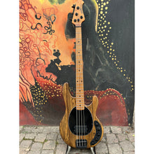 Ladda upp bild till gallerivisning, Ernie Ball Music Man - BFR DarkRay Shadow Korina - Musik Utan Gränser