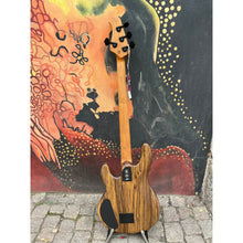 Ladda upp bild till gallerivisning, Ernie Ball Music Man - BFR DarkRay Shadow Korina - Musik Utan Gränser
