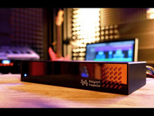 Ladda och spela upp video i Gallerivisaren, FreqInOut FO1