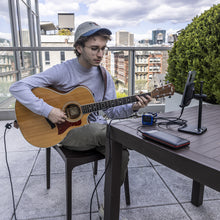 Load image into Gallery viewer, Zoom - AMS-22 Audio Interface for Music and Streaming - Musik Utan Gränser