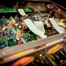 Ladda upp bild till gallerivisning, Universal Audio - 4-710d - Musik Utan Gränser