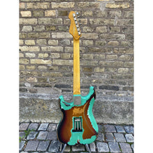 Ladda upp bild till gallerivisning, Vintage - V6 ProShop Unique Ventura Green/Tobacco Burst - Musik Utan Gränser
