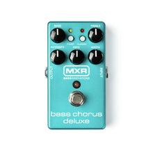 Ladda upp bild till gallerivisning, MXR - M83 Bass Chorus Deluxe - Musik Utan Gränser