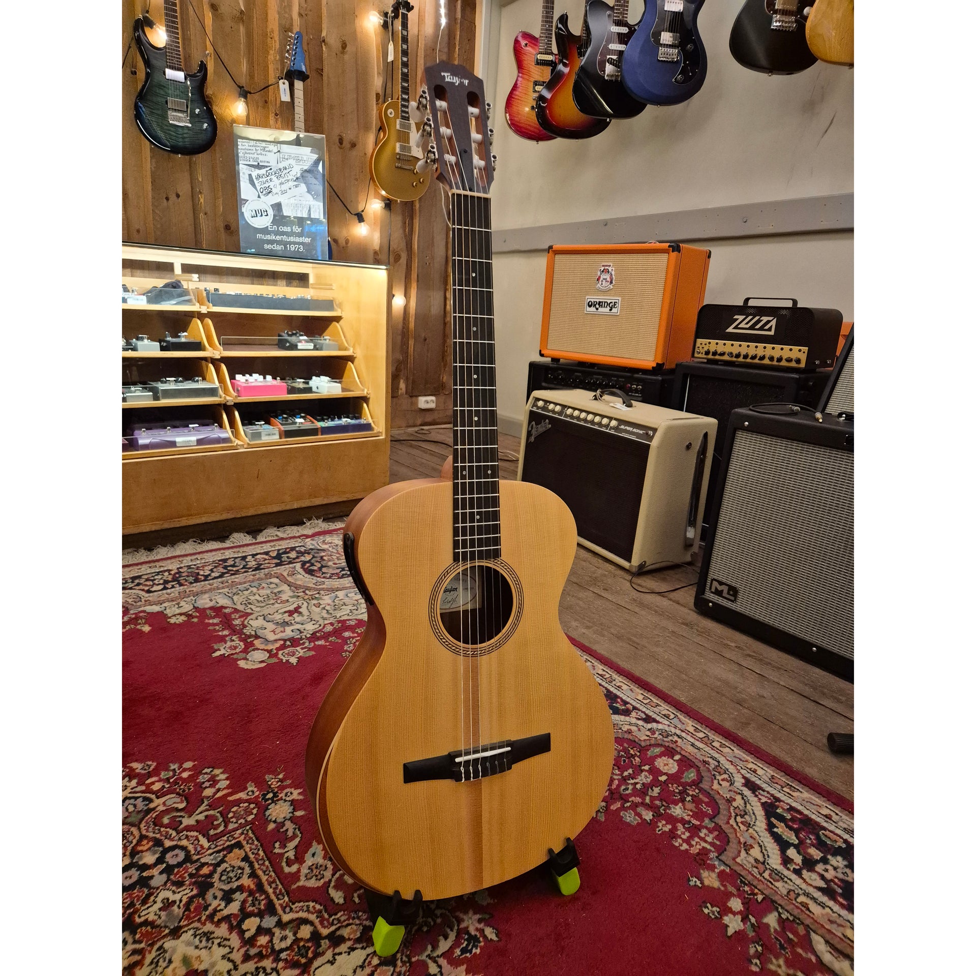 Academy 12e-N