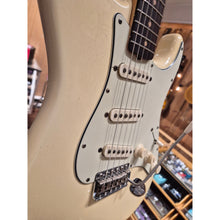 Ladda upp bild till gallerivisning, Stratocaster 1963 Olympic White Refin
