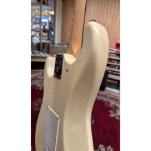 Ladda upp bild till gallerivisning, Stratocaster 1963 Olympic White Refin
