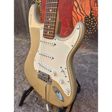 Ladda upp bild till gallerivisning, Stratocaster American Standard Shorline Mist 2007
