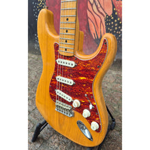 Ladda upp bild till gallerivisning, Stratocaster 1976
