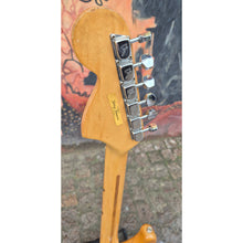 Ladda upp bild till gallerivisning, Stratocaster 1976
