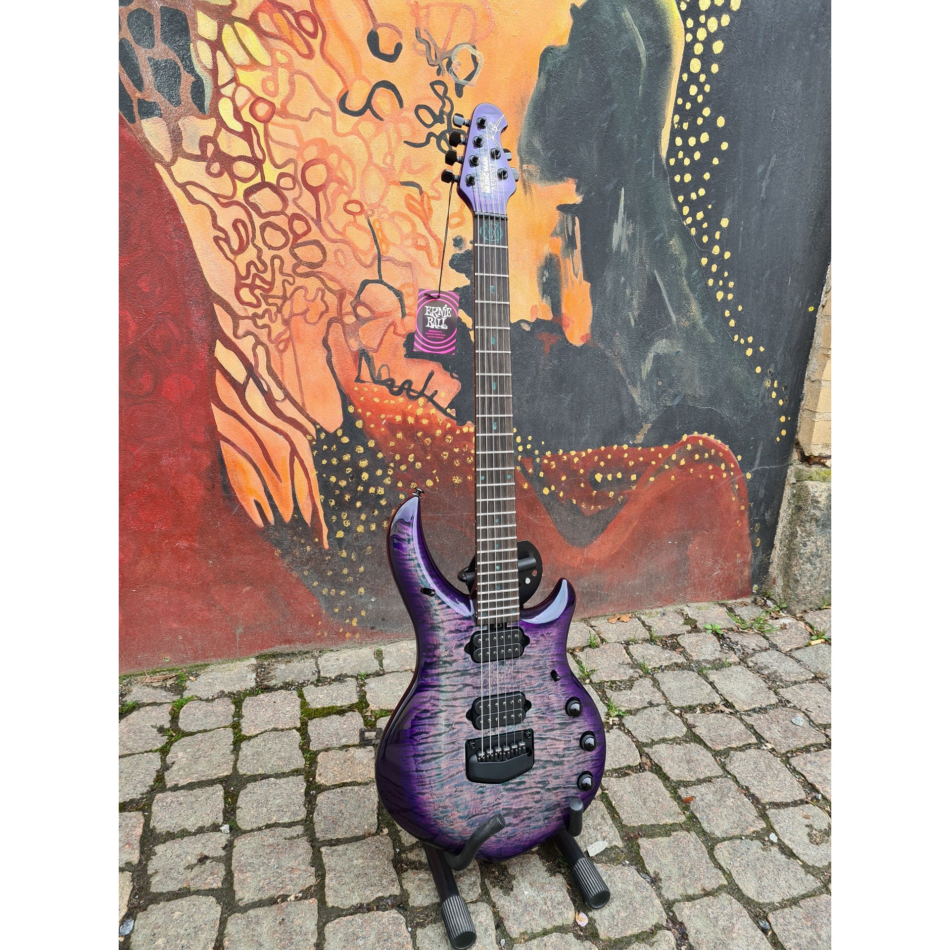 Ernie Ball Music Man - Majesty Maple Top Crystal Amethyst Limited Edition - Musik Utan Gränser 