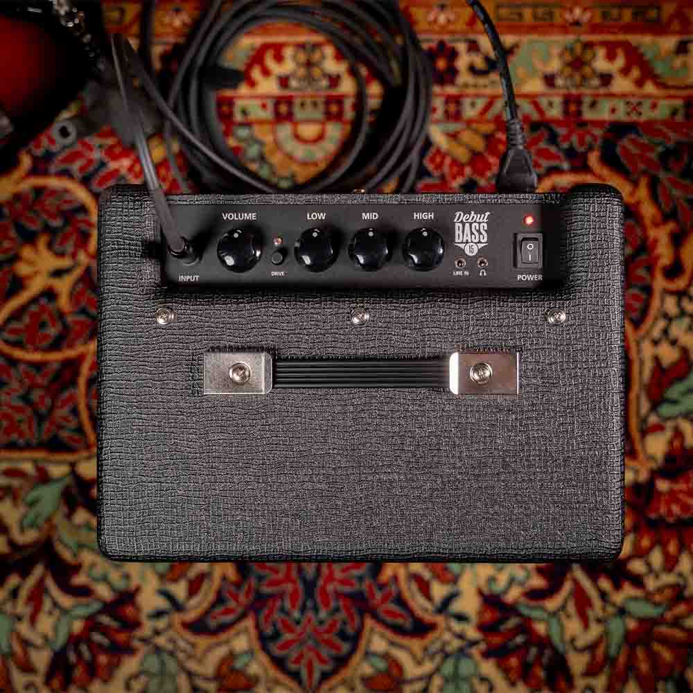Debut Bass 15 15W basförstärkare