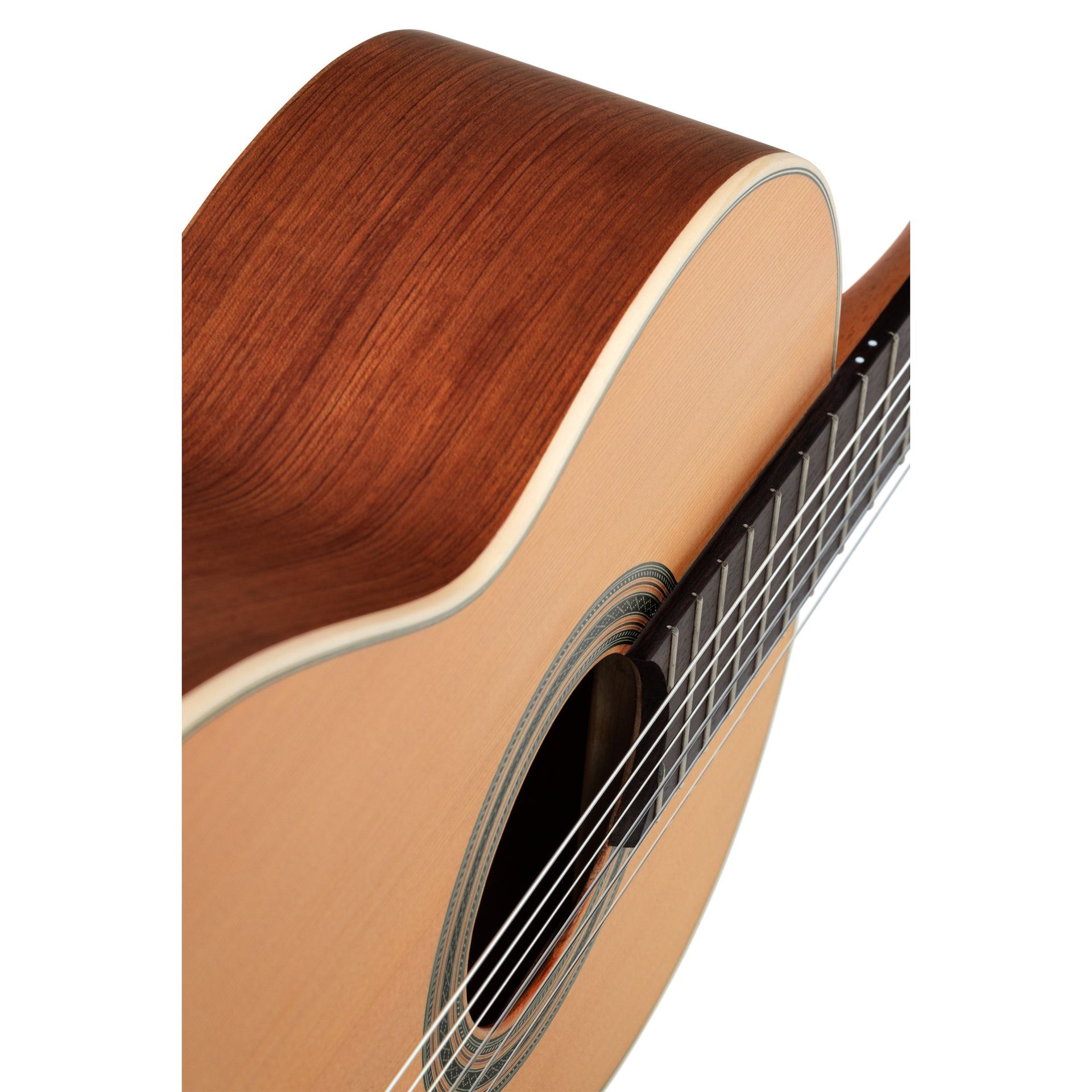R18SSN Slim-neck Helsolid klassisk gitarr tillverkad i Spanien (matt finish)