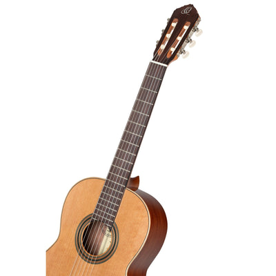 R18G Helsolid klassisk gitarr tillverkad i Spanien (högblank finish)