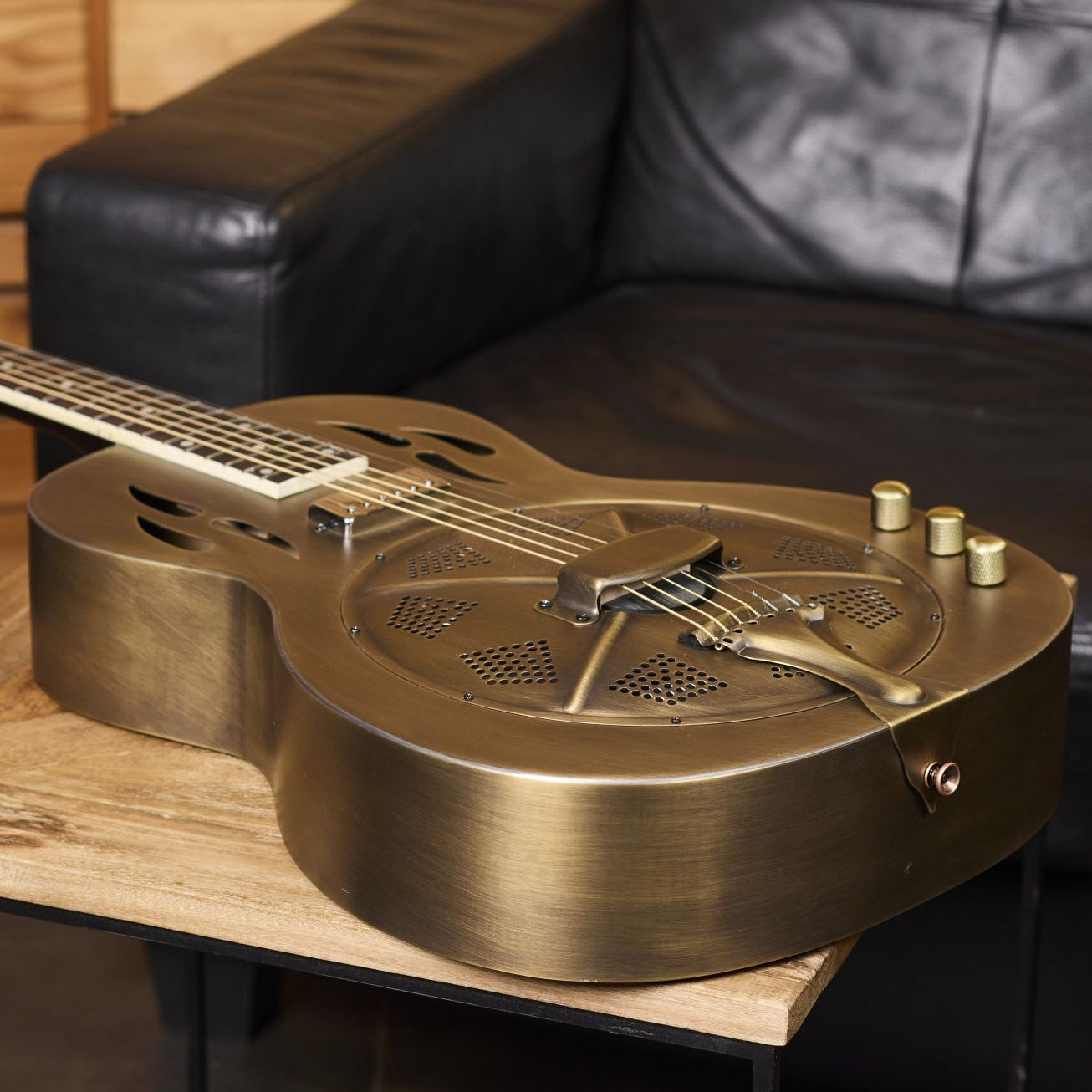 RRG60E Americana Resonator
