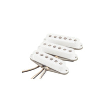 Ladda upp bild till gallerivisning, Fender - Custom Shop White Stratocaster® Custom ‘69 - Musik Utan Gränser 
