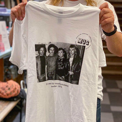 Musik Utan Gränser - T-shirt 50-årsjubileum - MUG Staff - Musik Utan Gränser 
