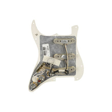 Ladda upp bild till gallerivisning, Fender - Pre-Wired Strat Pickguard Custom Shop '69 SSS Parchment - Musik Utan Gränser 
