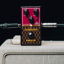Load image into Gallery viewer, NUX - NRO-6 63 Diamond - Musik Utan Gränser 
