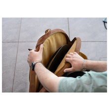 Ladda upp bild till gallerivisning, MVHC22LB Vintage Cymbal bag 22&#39;&#39; w/BP straps, Light Brown
