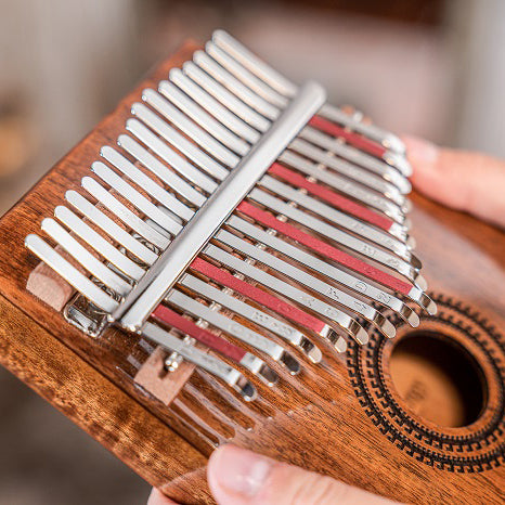Meinl Sonic Energy - PKL1707H Kalimba C Major 17-Notes Acacia med pickup - Musik Utan Gränser 
