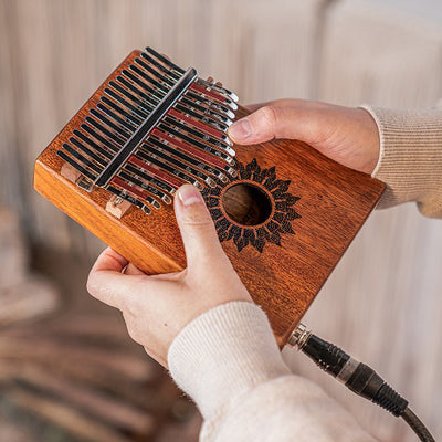 Meinl Sonic Energy - PKL1708H Kalimba C Major 17-Notes Mahogany med pickup - Musik Utan Gränser 