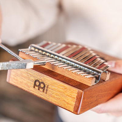 Meinl Sonic Energy - PKL1708H Kalimba C Major 17-Notes Mahogany med pickup - Musik Utan Gränser 