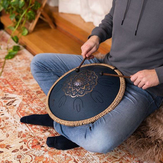 Meinl Sonic Energy - OSTD2NBE Octave Steel Tongue Drum D Navy Blue - Musik Utan Gränser 