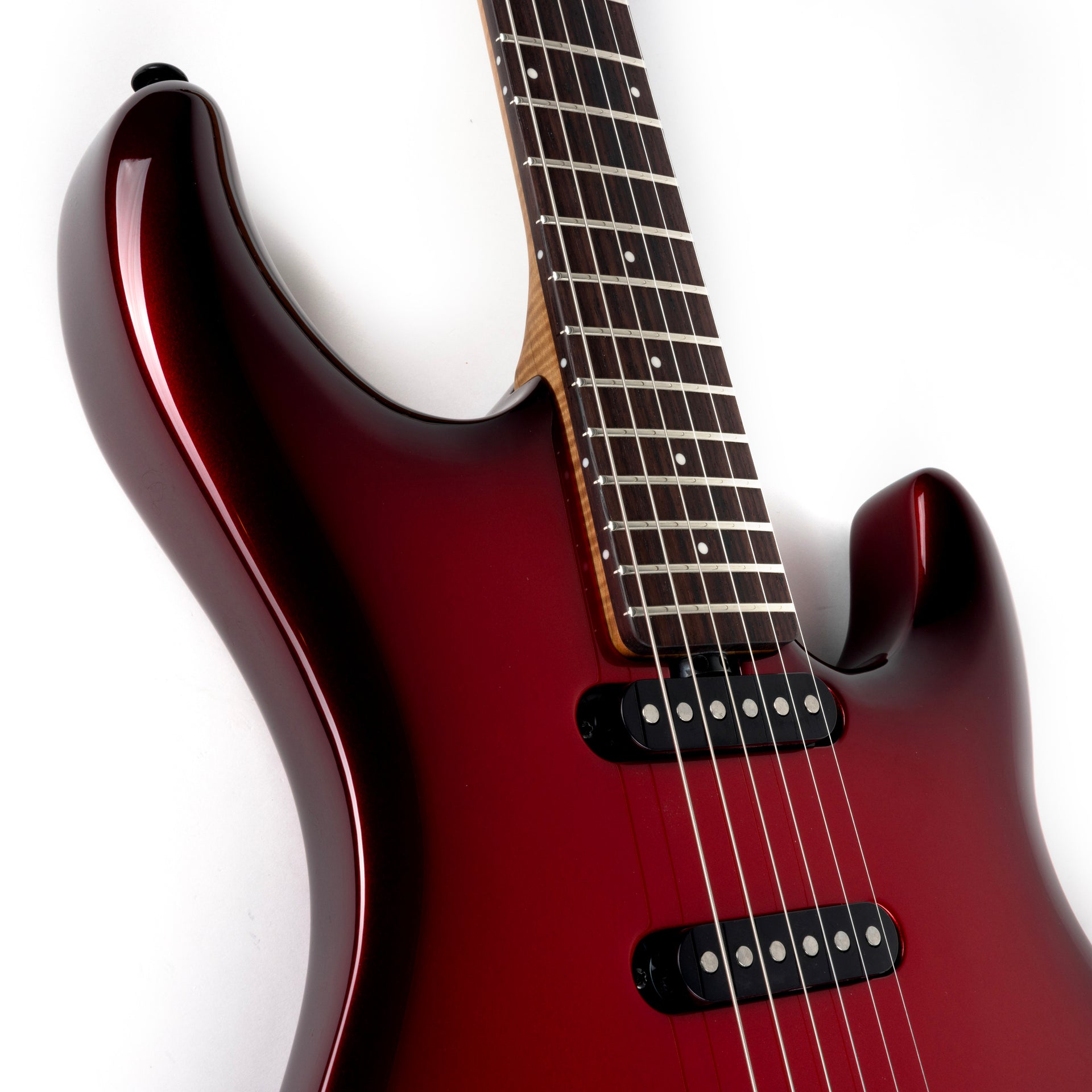 Ernie Ball Music Man - Luke 4 Scoville Red - Musik Utan Gränser 
