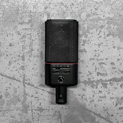 OC818 Black Studio Set