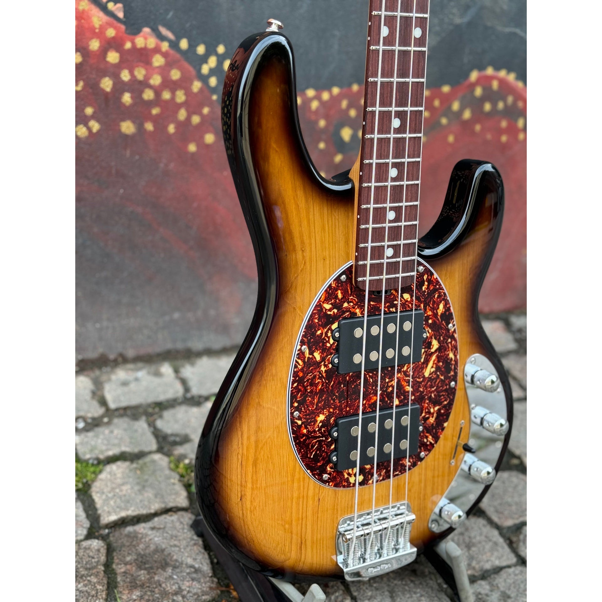 Ernie Ball Music Man - StingRay4 Special -HH- Burnt Ends - Musik Utan Gränser 