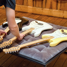 Load image into Gallery viewer, Player Stratocaster Lönnhals Polar White
