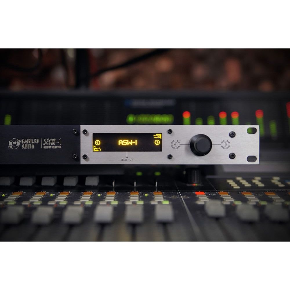 GainLab - ASW-1 8ch audio switch with headphone amplifier - Musik Utan Gränser 
