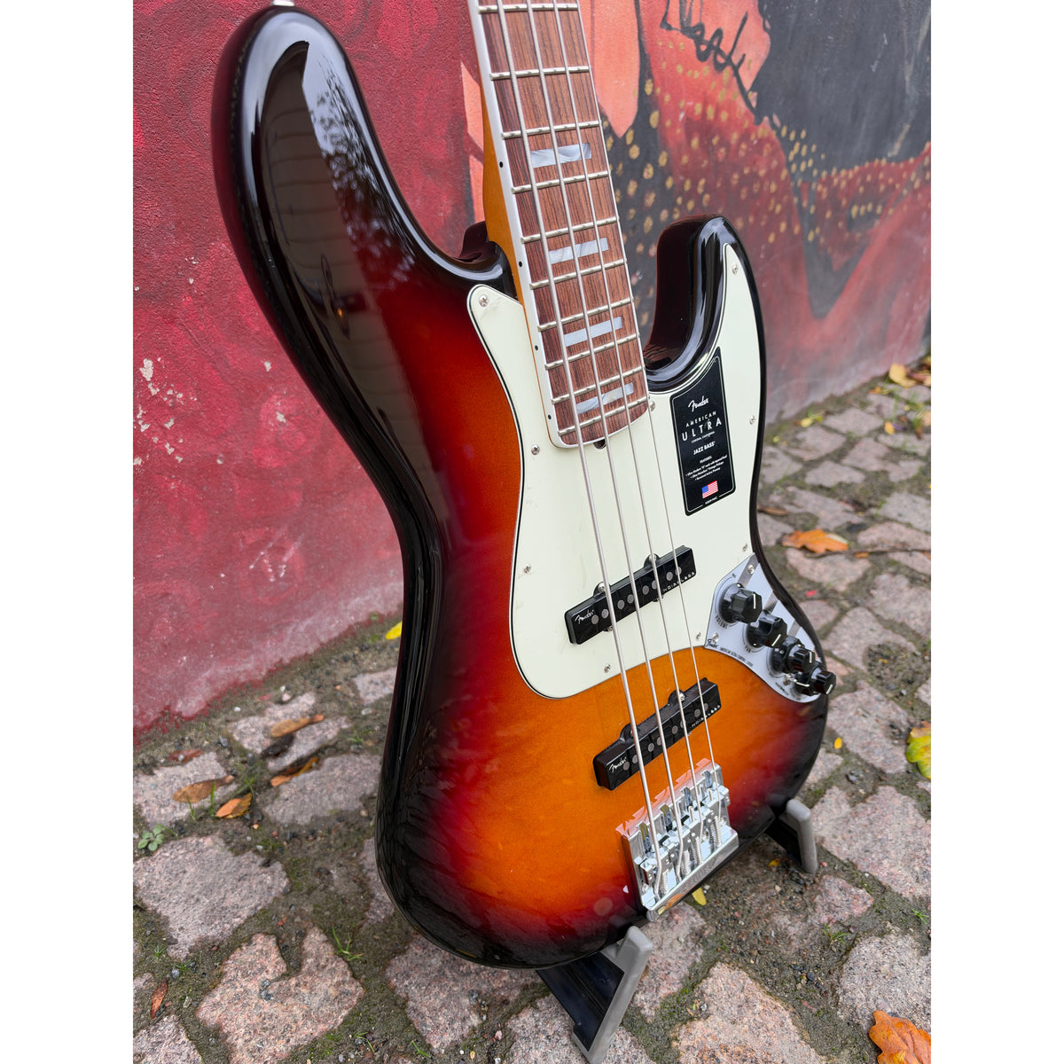 Fender Ultra Jazz Bass Ultraburst 2023 – bild 3