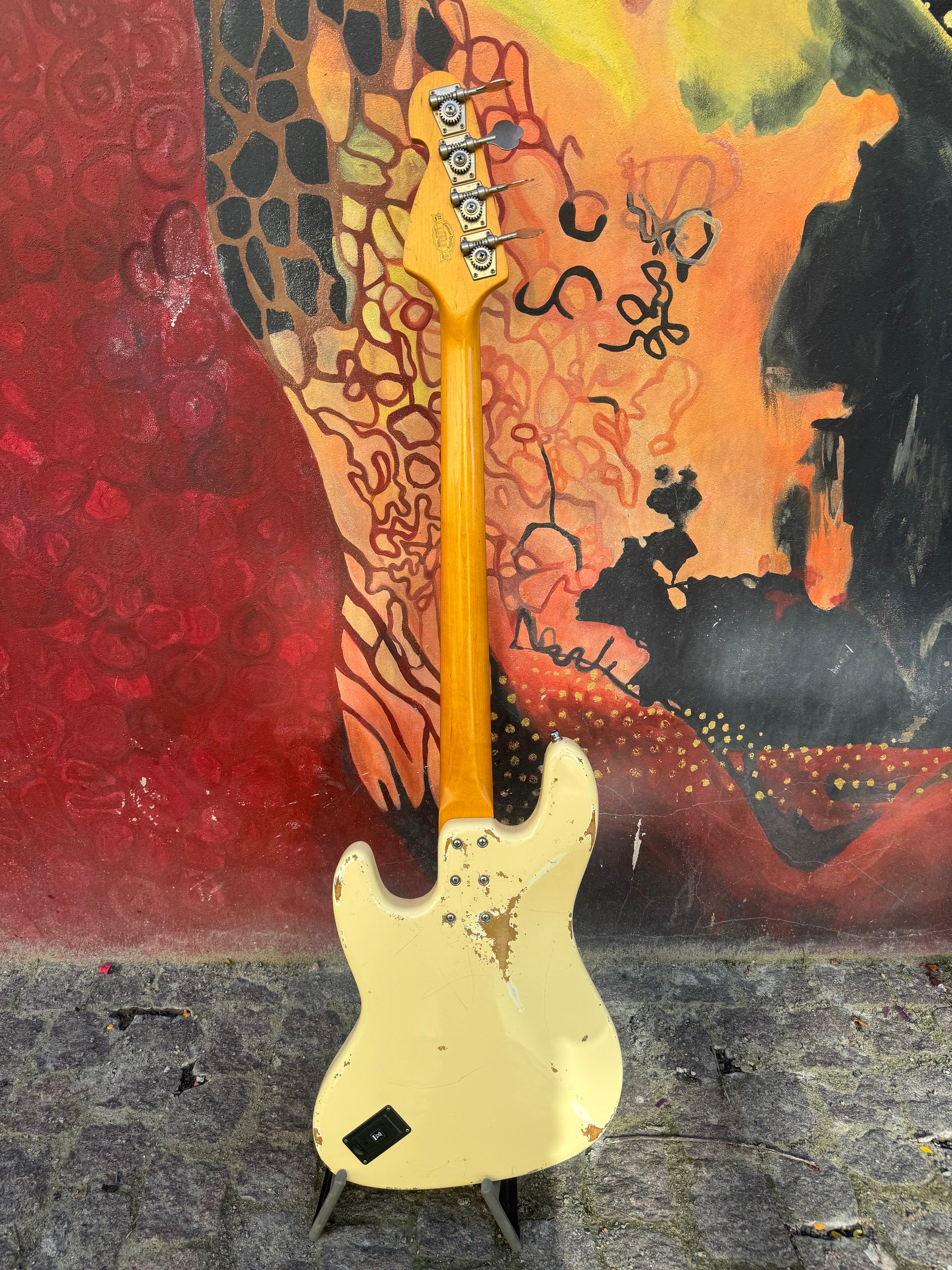California TM4 Hardcore Aged Creme (2013)