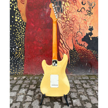 Load image into Gallery viewer, Stratocaster American Vintage Reissue 62 1990
