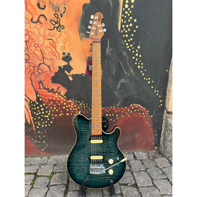 Ernie Ball Music Man - Axis Super Sport Yucatan Blue Flame - Musik Utan Gränser 