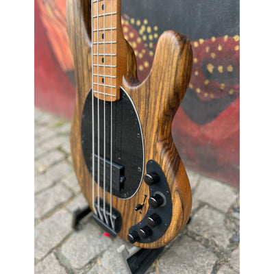 Ernie Ball Music Man - BFR DarkRay Shadow Korina - Musik Utan Gränser 