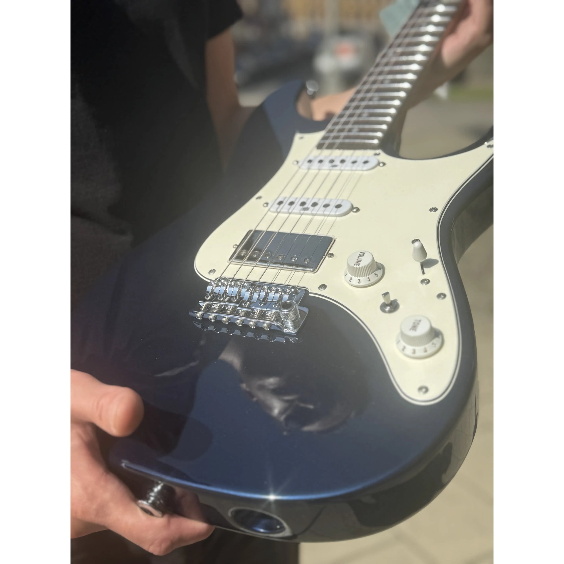 Ibanez - AZ2204NW-DTB Dark Tide Blue Prestige - Musik Utan Gränser 