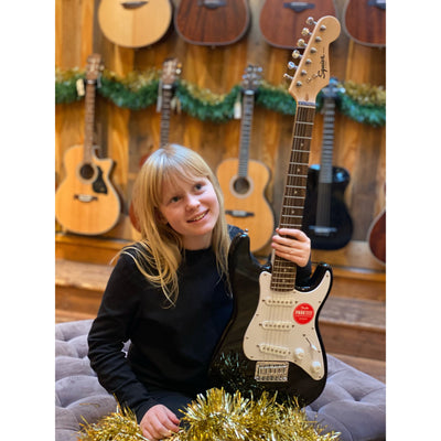 Squier by Fender - Mini Stratocaster svart 3/4 - Musik Utan Gränser 